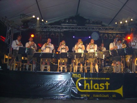 Vorschaubild 15 vom Album Jubiläumsfest und Bezirksmusikertreffen 2006
